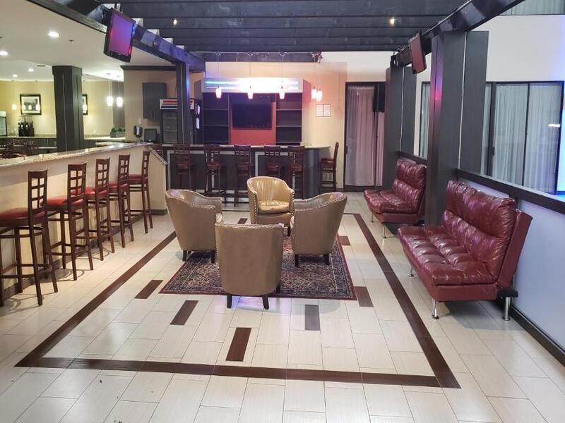 Clarion Pointe Lake Jackson - Clute Экстерьер фото