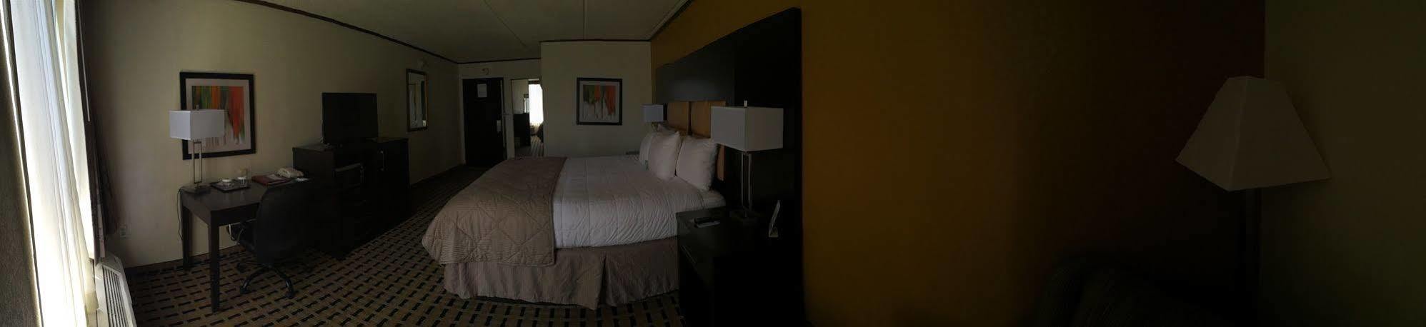 Clarion Pointe Lake Jackson - Clute Экстерьер фото