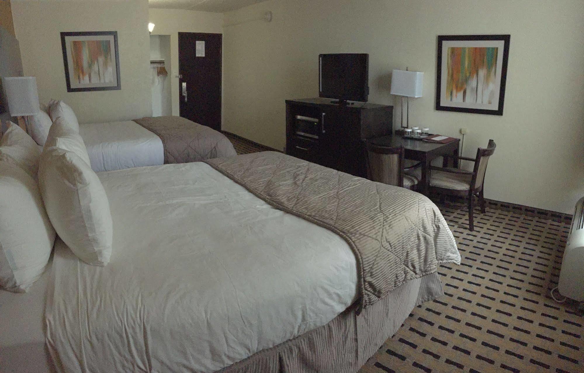 Clarion Pointe Lake Jackson - Clute Экстерьер фото